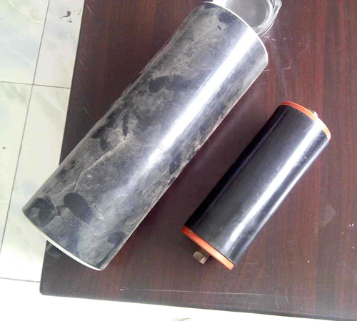 ����������݁